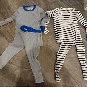 Long sleeve 3T pajamas lot 2 sets